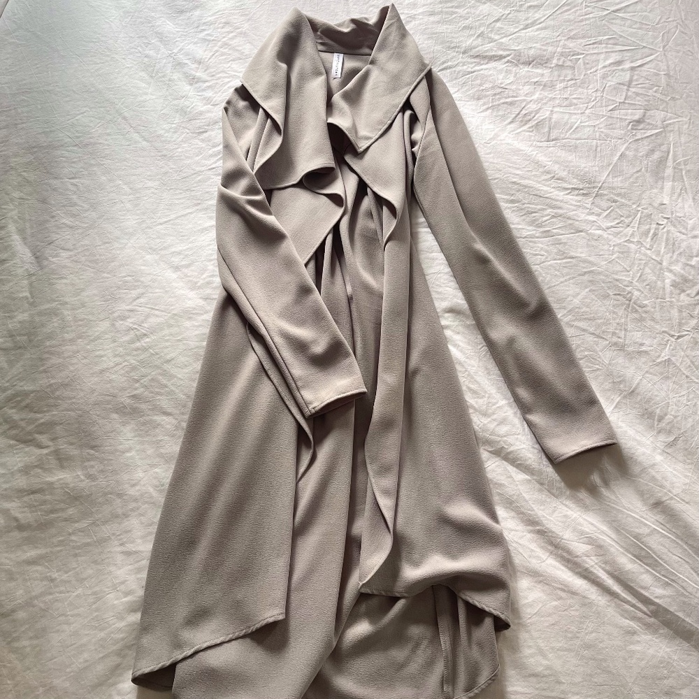 Mendocino Long Wrap Lightweight Jacket - grey